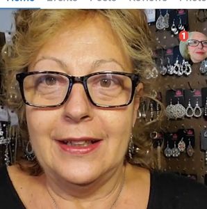 Meet your Posher, Deb